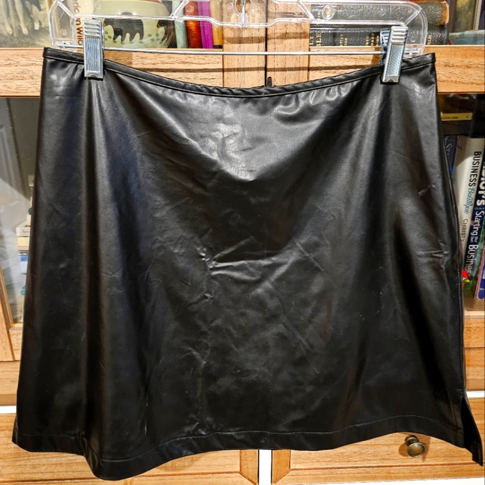 Leather look mini skirt